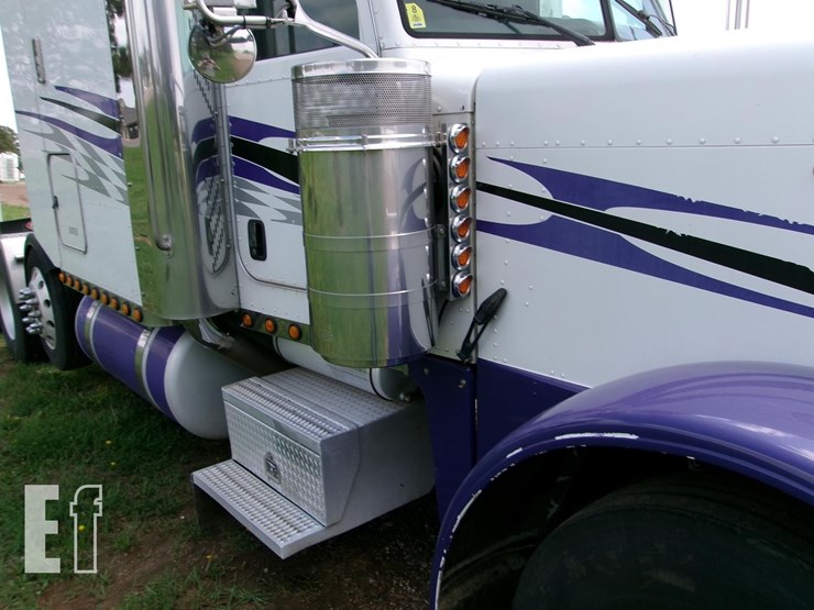 2005-peterbilt-379-image-15