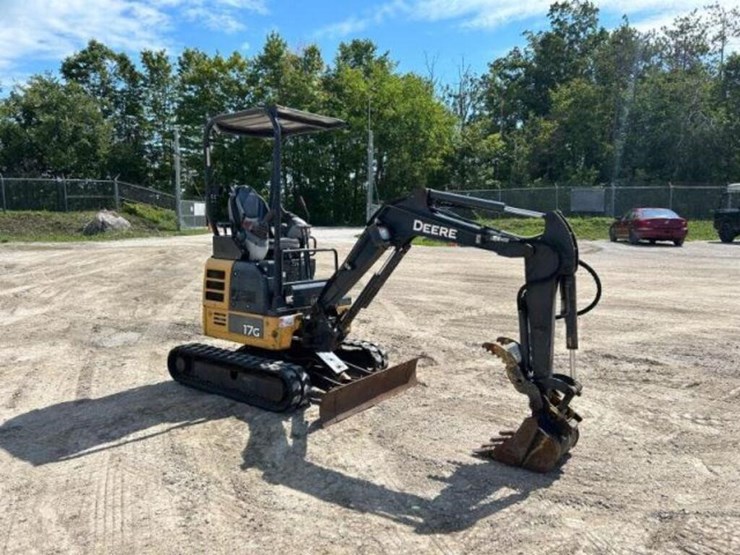 2016-deere-17g-image-2