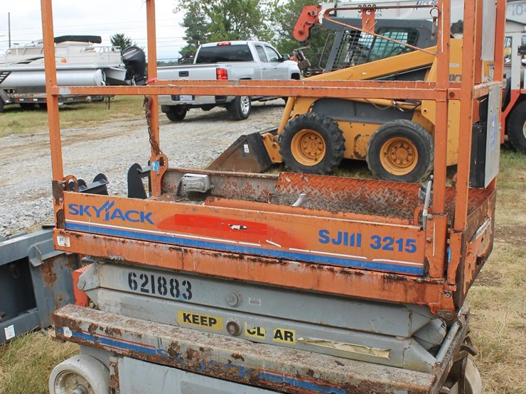 15'-scissor-lift-2965-image-5