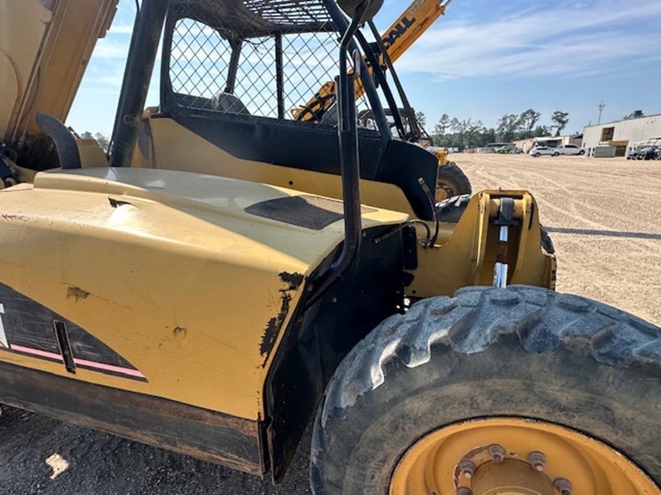2005-caterpillar-th360b-image-35