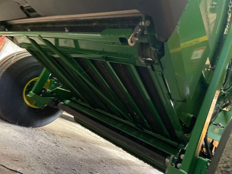 john-deere-560r-image-38