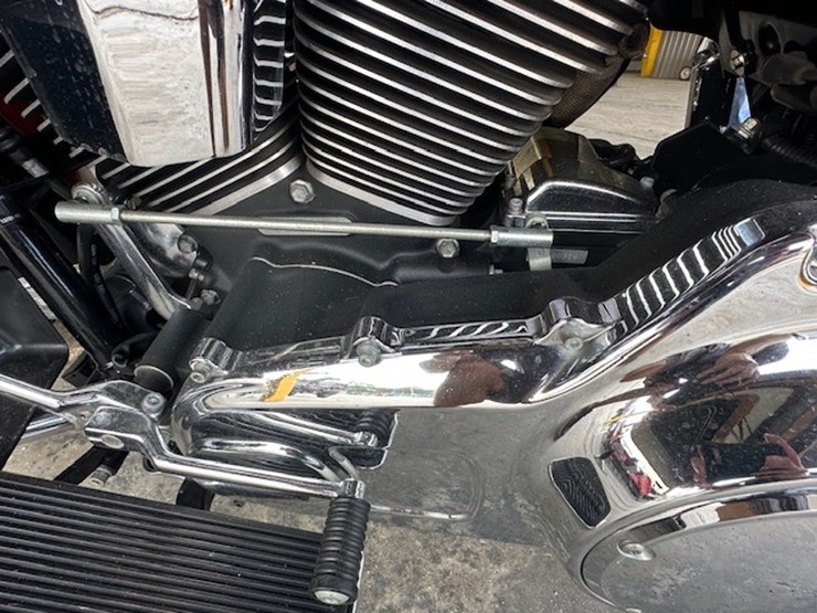 #111-•-2010-harley-ultra-limited-image-20