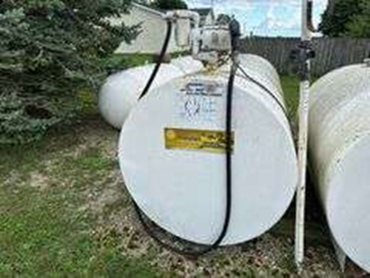 1000-gal-diesel-fuel-tank-w/electric-pump-image-1