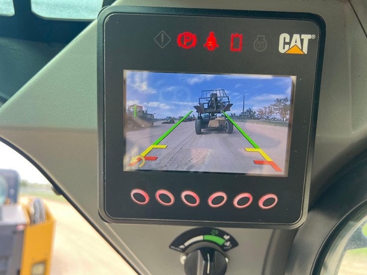 2019-caterpillar-239d-image-31