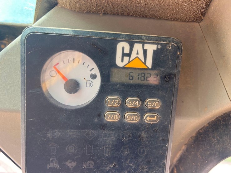 2014-caterpillar-279d-image-31