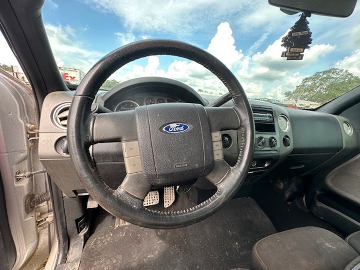 2004-ford-f150-image-44