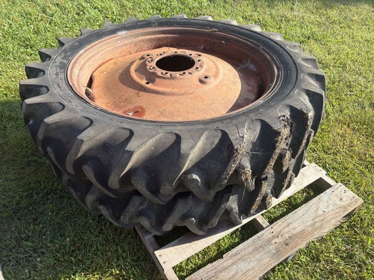 (2)-11.2-38-tires-on-9-bolt-rims-image-5