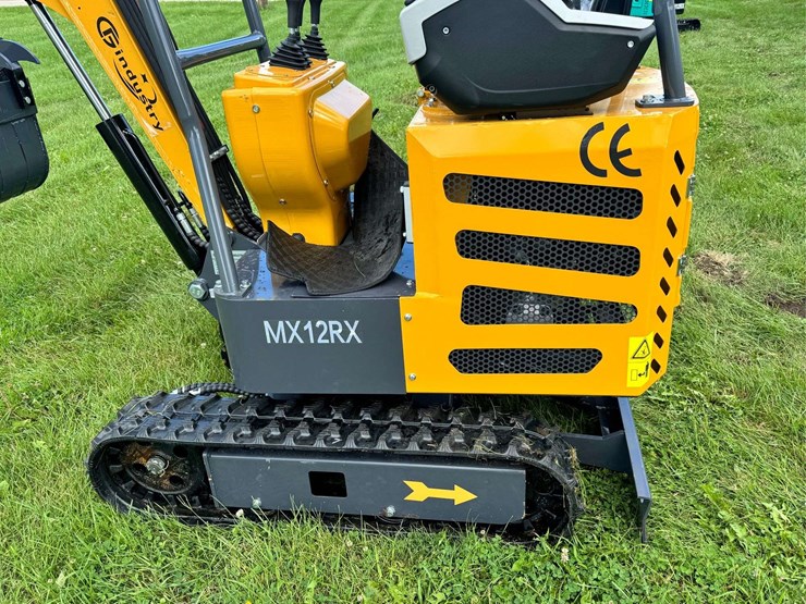 2025-cfg-industrial-mx12rx-mini-excavator-...-unused-image-2