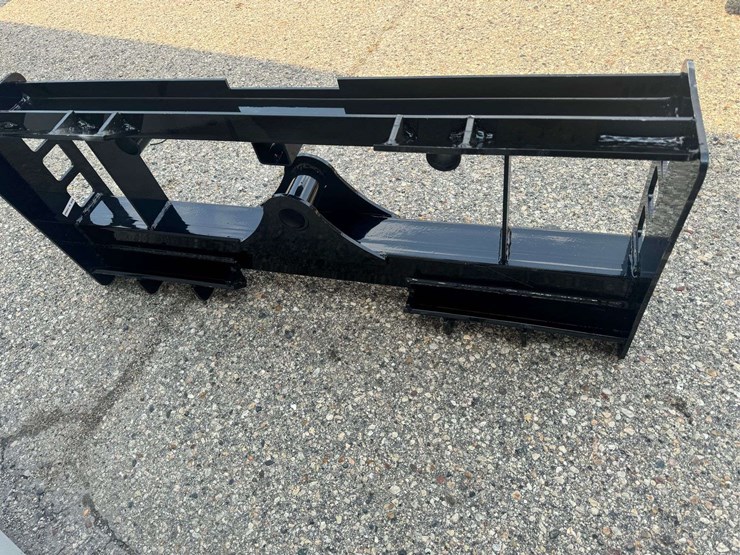 wolverine-pff3-13-45w-skid-steer-attachment-tool-image-5