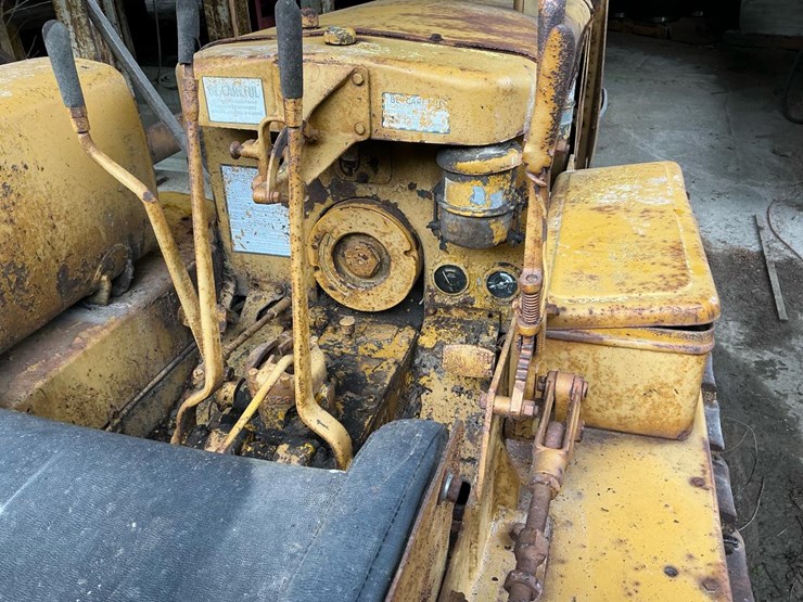 caterpillar-d2-image-40