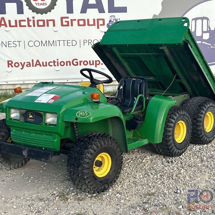 JOHN DEERE GATOR