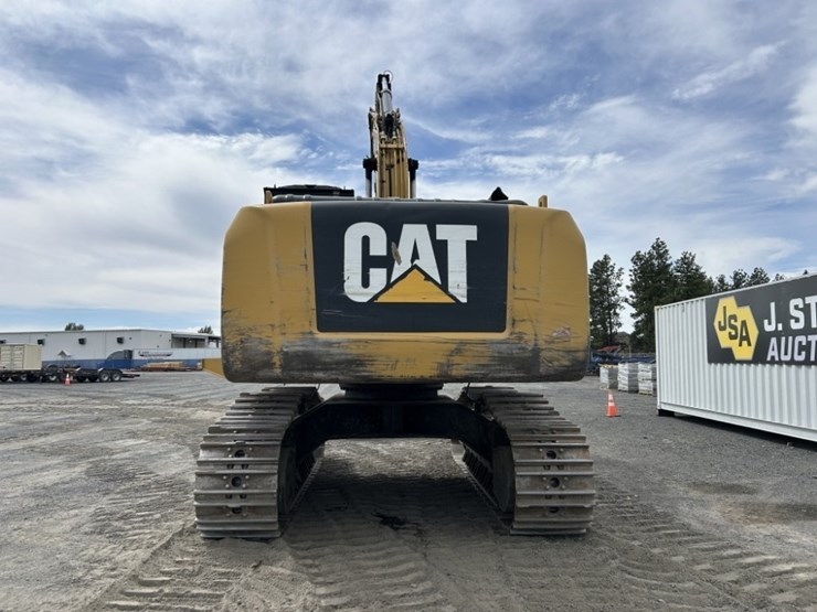 2018-caterpillar-548-image-4