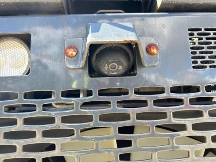 deere-331g-image-26