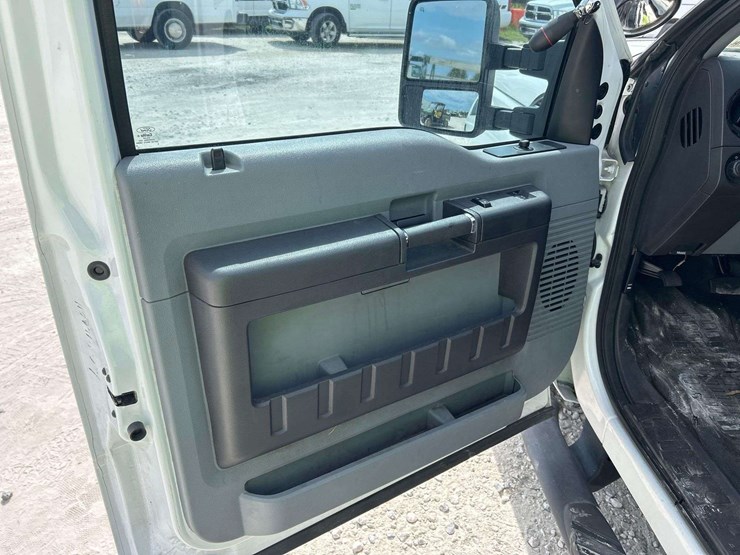 2015-ford-f350-image-13