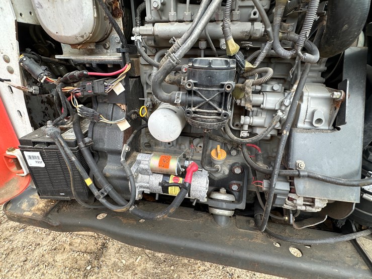 2014-bobcat-t750-image-48