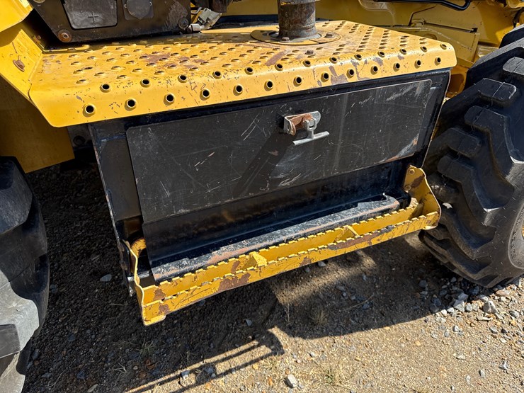 #160-•-#27079-•-caterpillar-f20f-2-4x4-backhoe-loader-image-20