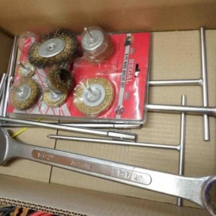 Wire Brush Set, T Handle Metric, MORE