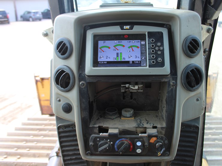 2020-caterpillar-d6n-lgp-image-18