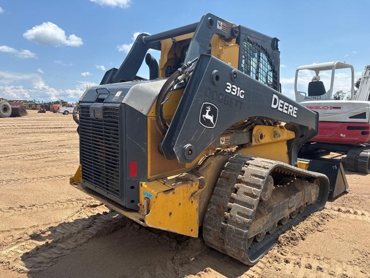2020-deere-331g-image-6