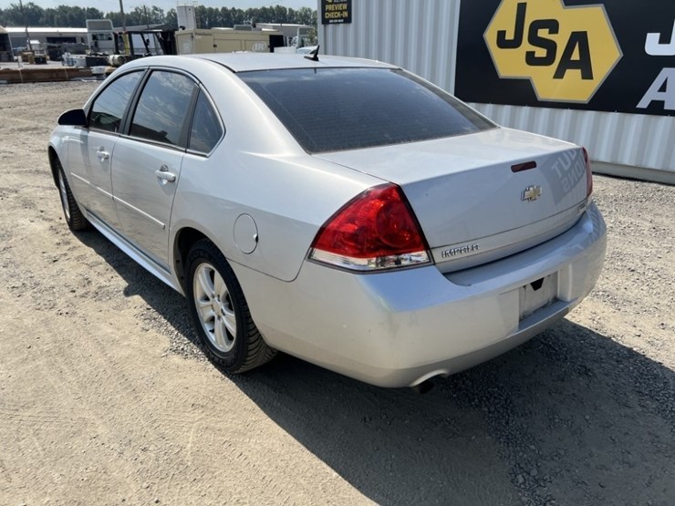 2013-chevrolet-impala-sedan-image-6