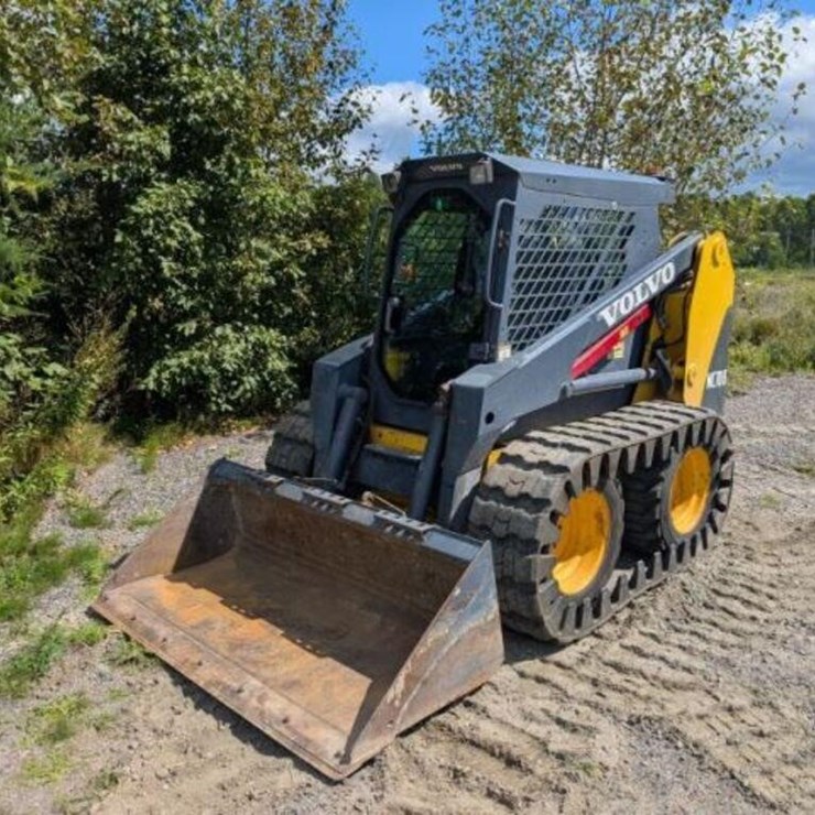 2008 VOLVO MC70B