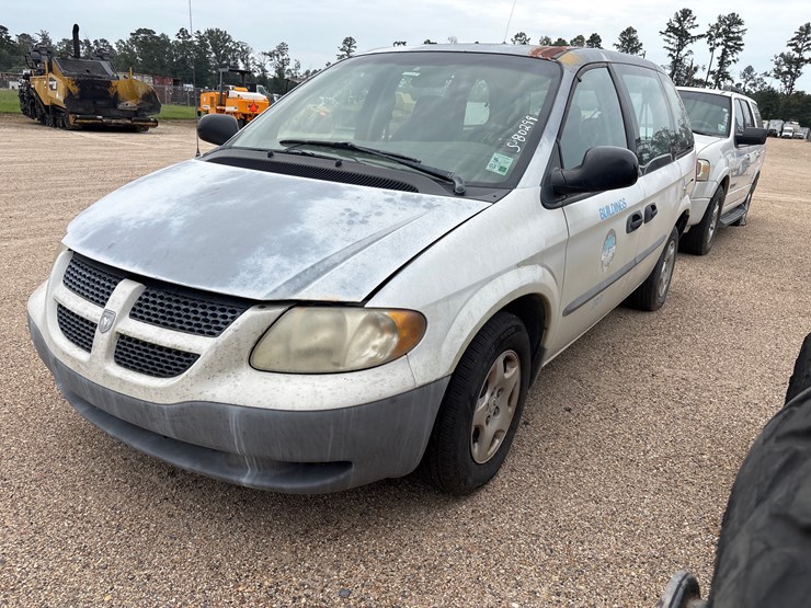 2003-dodge-caravan-image-2