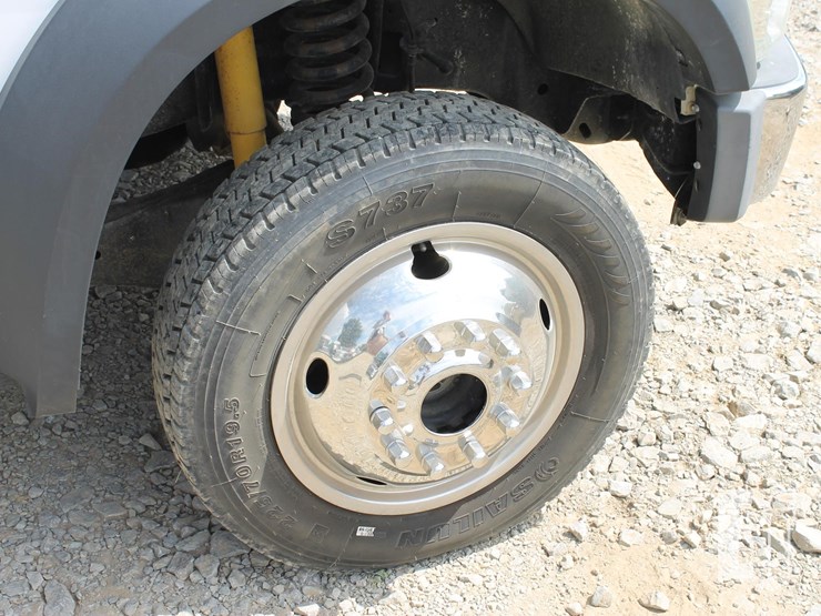 2007-ford-f550-image-3