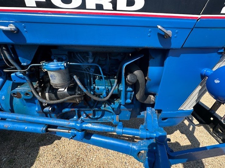 ford-2910-image-41