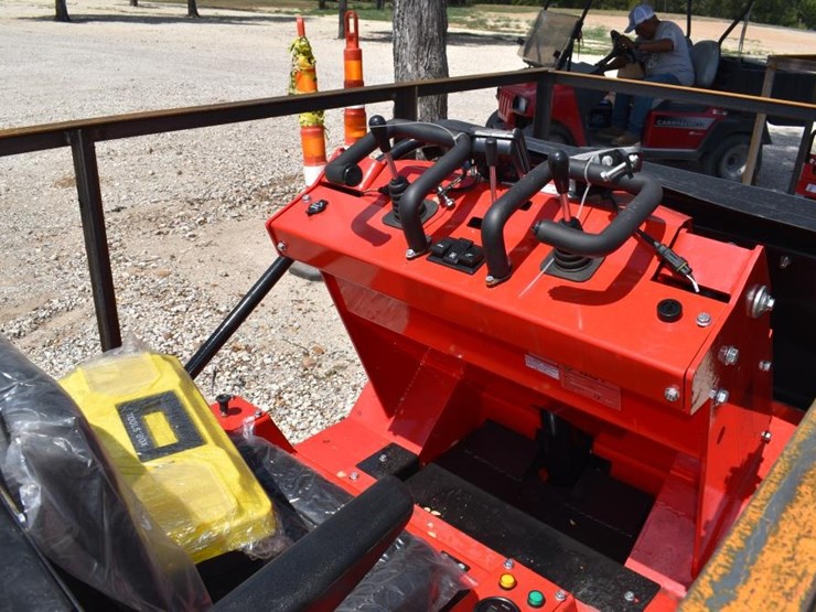 agt-sda0140w-mini-skid-steer-(serial-#-sda140w25l0620283)-(k)-image-5