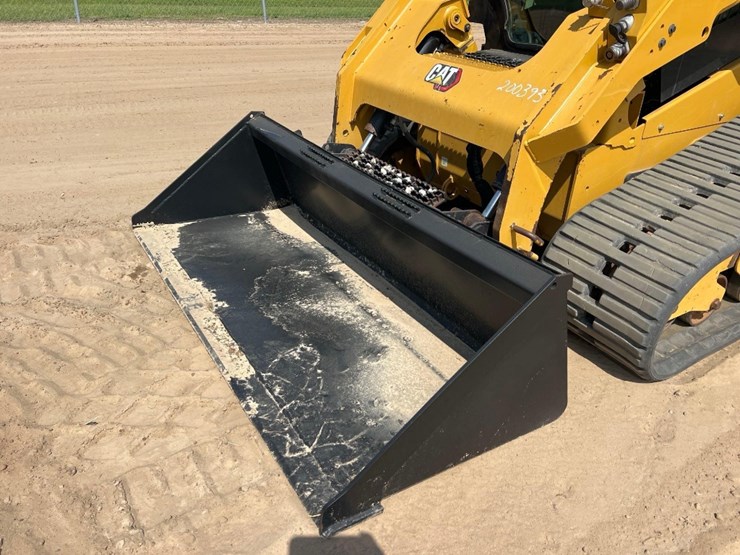 2020-caterpillar-279d3-image-9