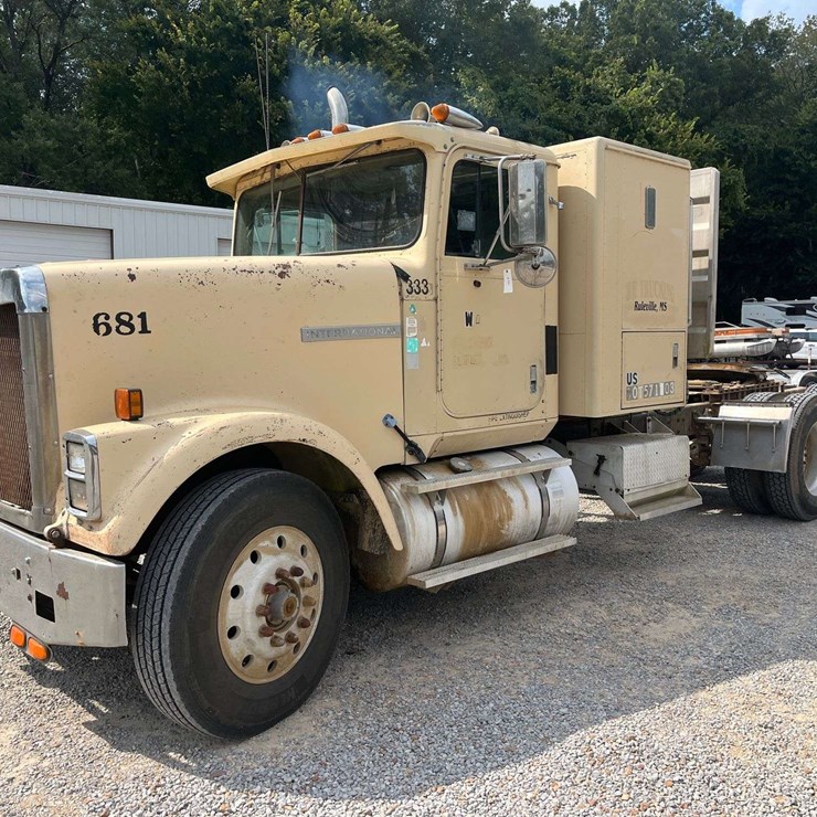 1985 INTERNATIONAL 9300