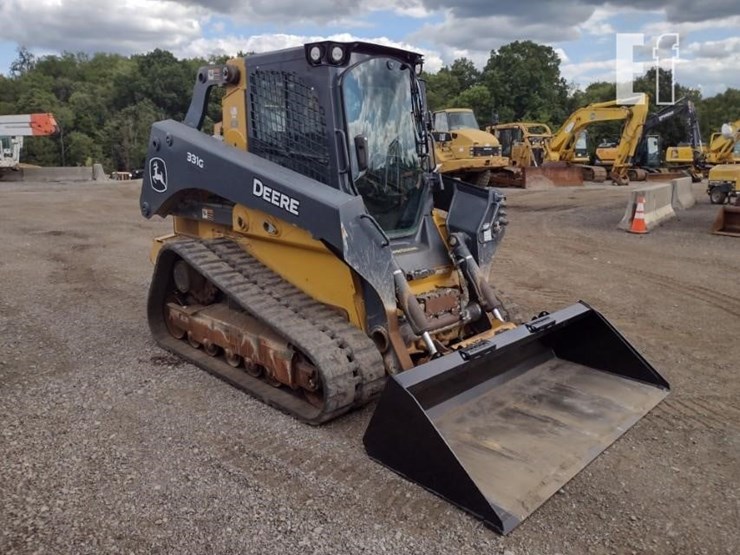 2020-deere-331g-image-38