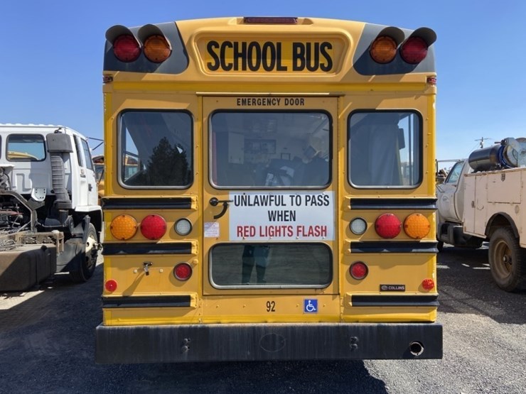 2008-chevrolet-express-school-bus-image-3