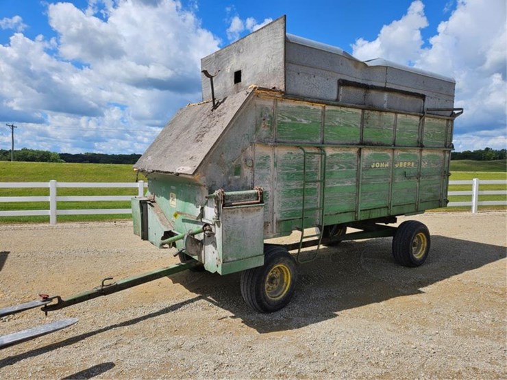 john-deere-125-image-1