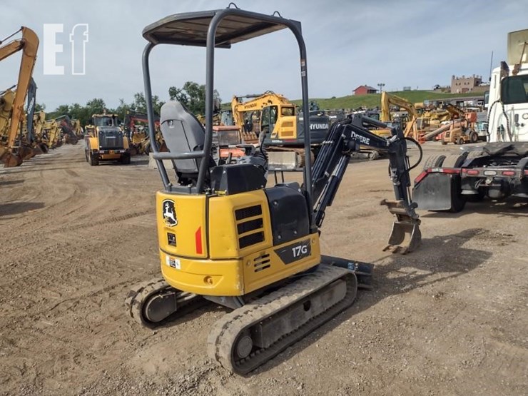 2022-deere-17g-image-46