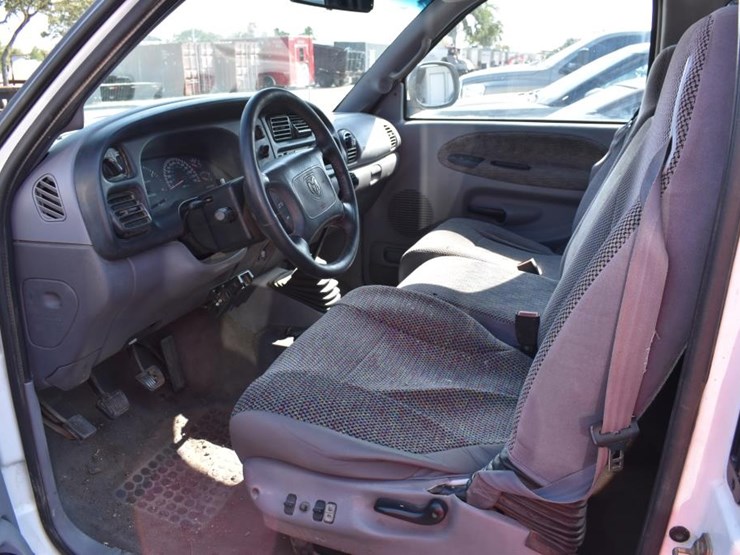 1999-dodge-2500-image-6