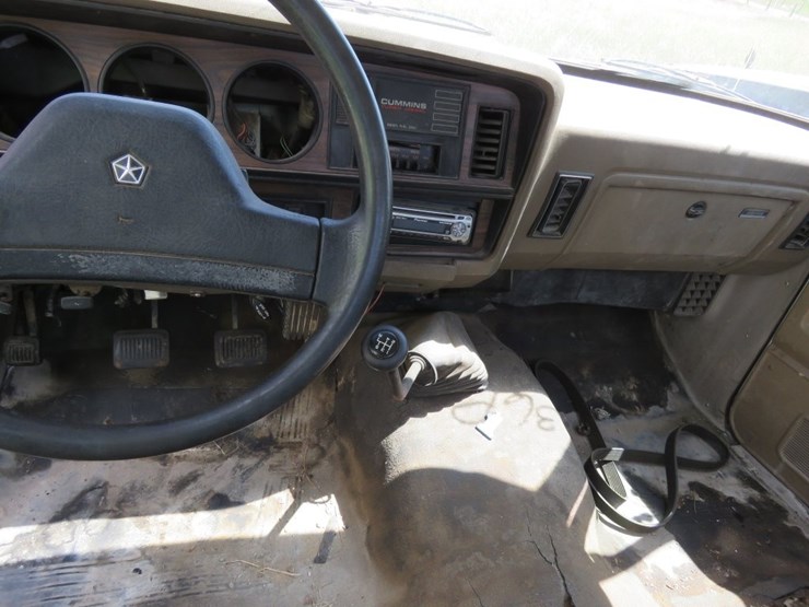 1990-dodge-ram-350-image-10