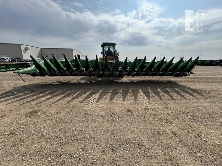 2012-john-deere-618c-image-4