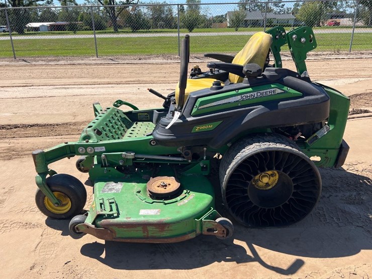 2019-john-deere-z960m-image-1