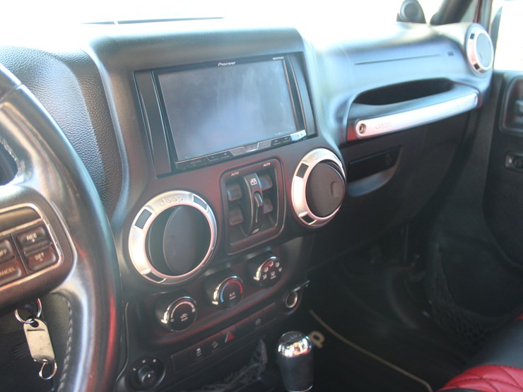 2011-jeep-wrangler-image-9