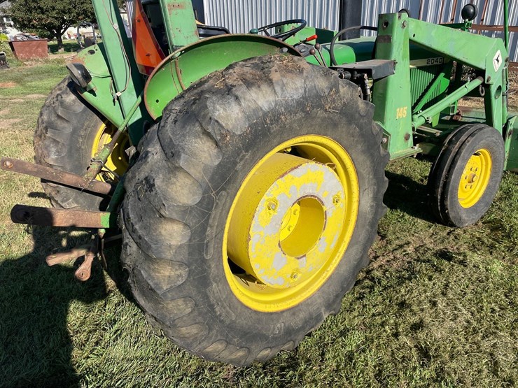 john-deere-2040-image-5
