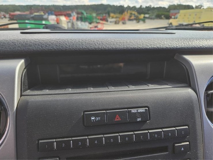 2012-ford-f150-xlt-image-39