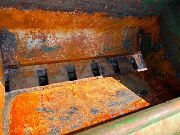 john-deere-8200-image-10