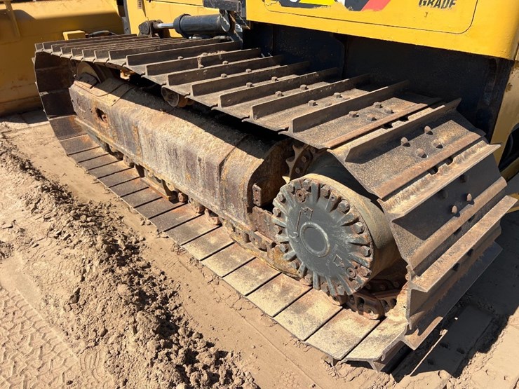 2017-caterpillar-d5k2-lgp-image-26