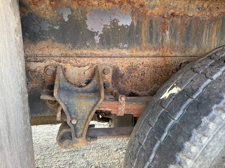 2005-international-durastar-4300-image-31