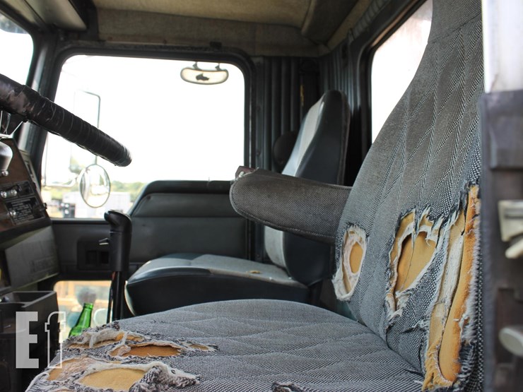 kenworth-t800-image-8