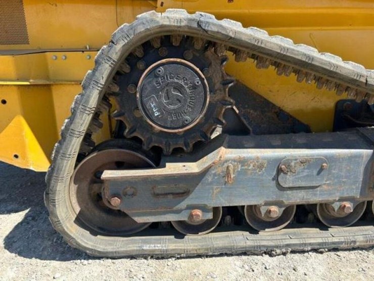 2022-deere-325g-image-47