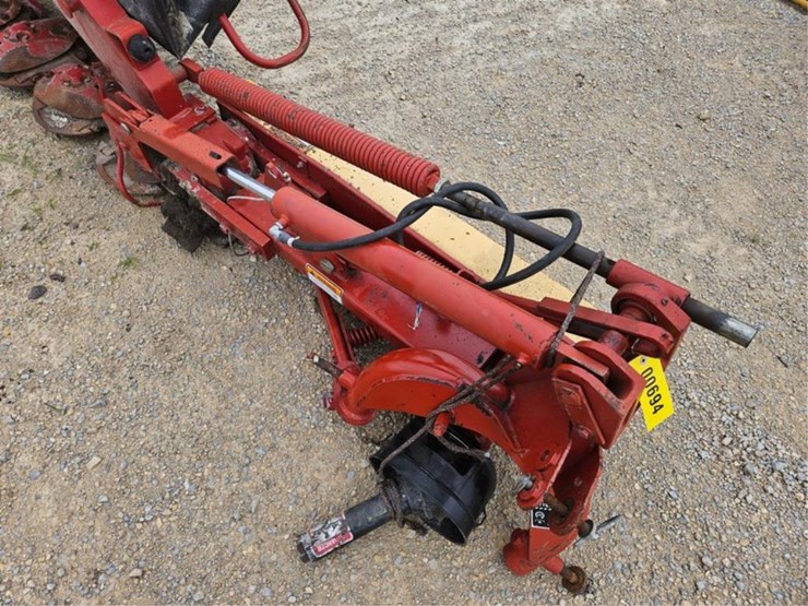 new-holland-615-image-11