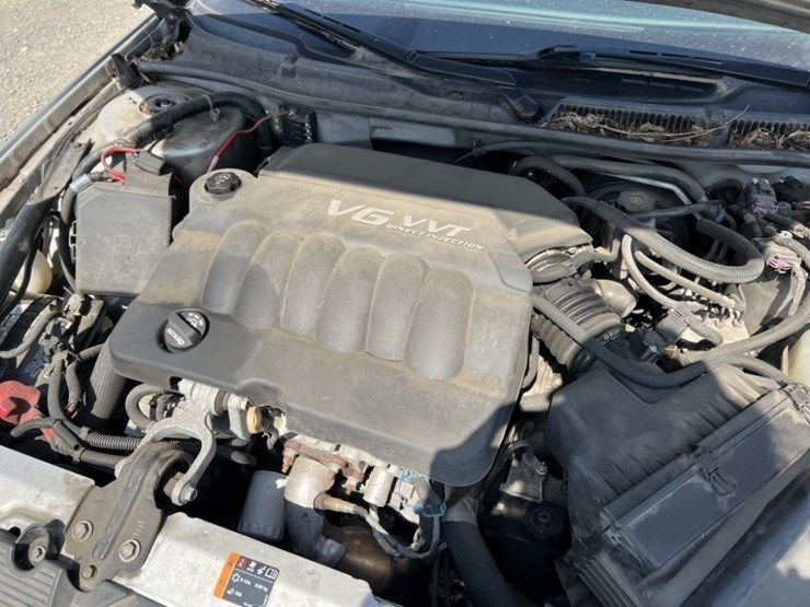 2013-chevrolet-impala-sedan-image-11