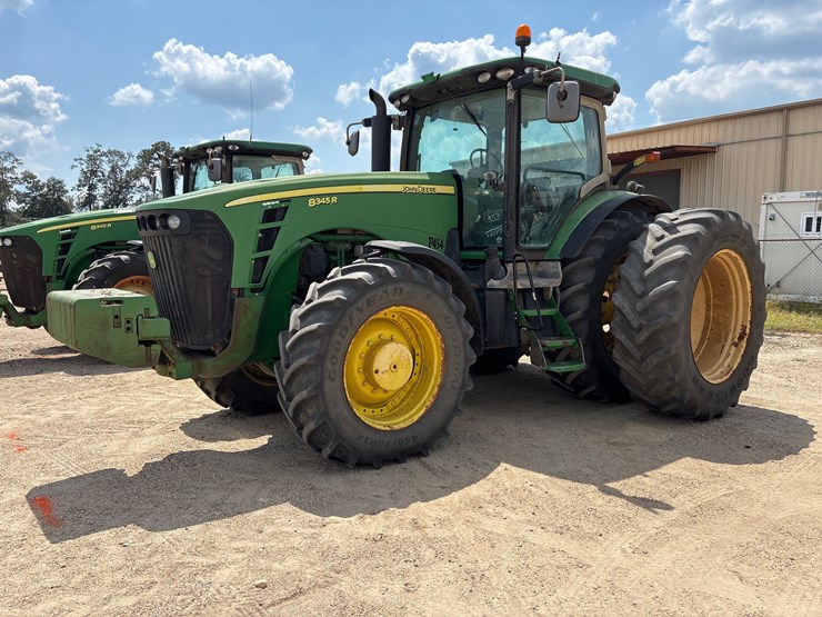 2009-john-deere-8345r-image-2